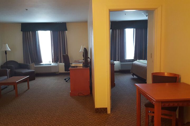 Room 23 of 42