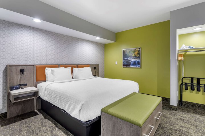 Room 12 of 42