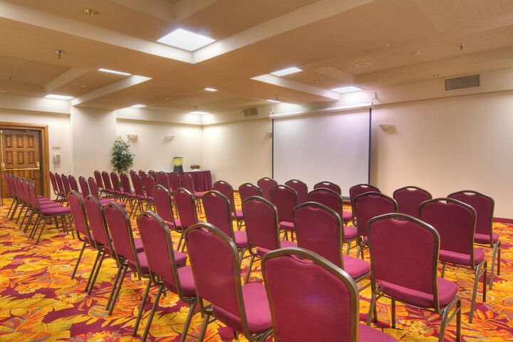 MCM Elegante Suites Abilene