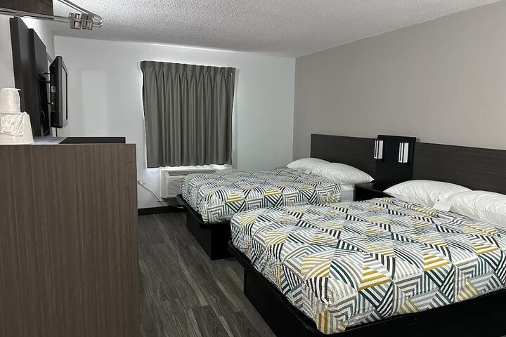 Room 28 of 40