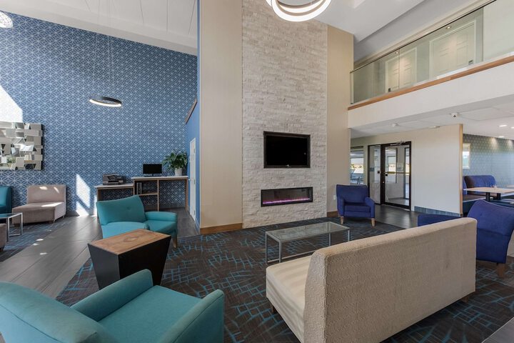 Comfort Inn & Suites Tipp City Dayton North I-75