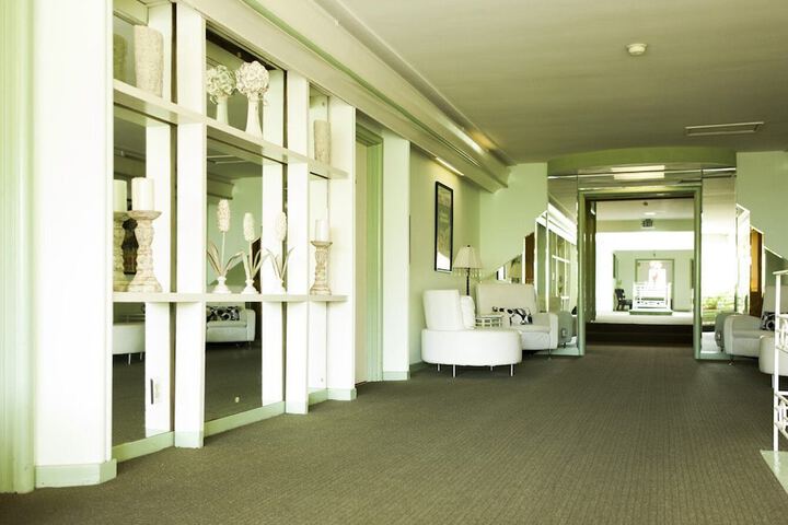 Hollywood Celebrity Hotel