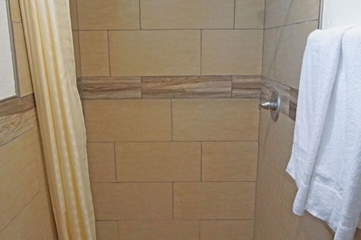 Room 20 of 29