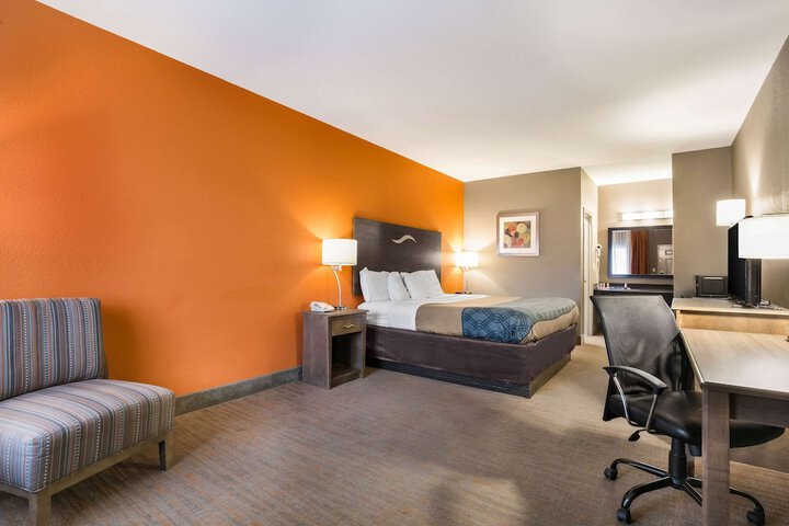 Room 21 of 34