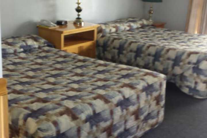 Room 25 of 33