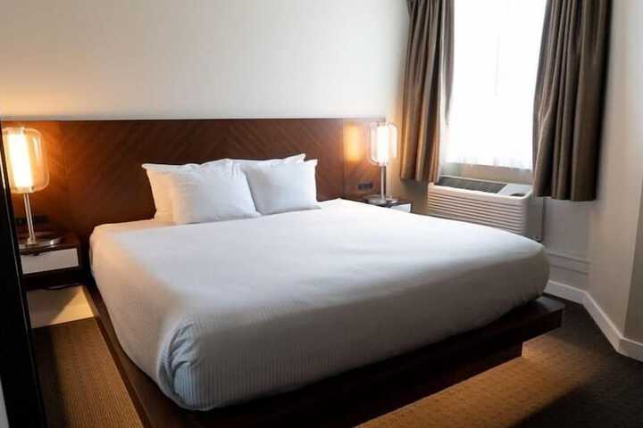 Adara Hotel