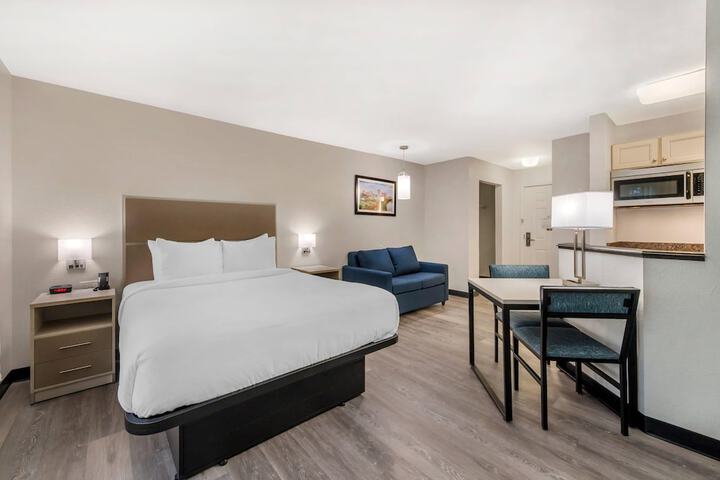 MainStay Suites Sterling near Dulles Town Center