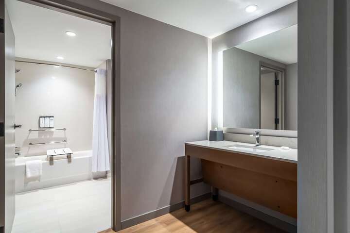 Room 52 of 85