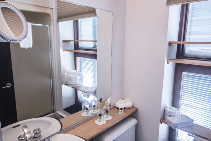 Room 15 of 28