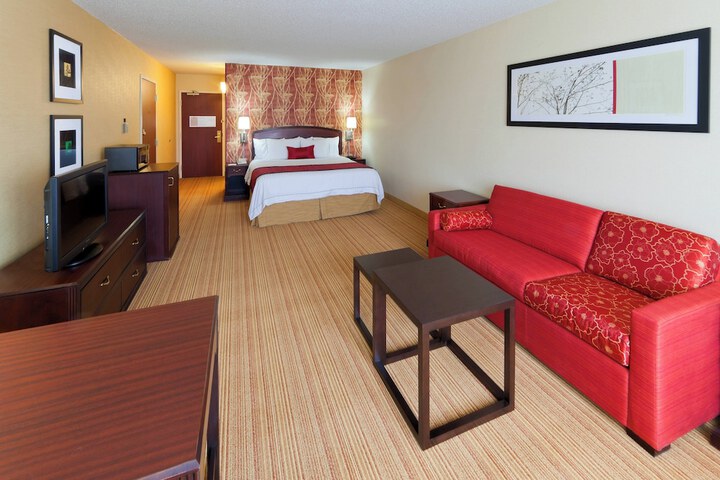 Room 34 of 59