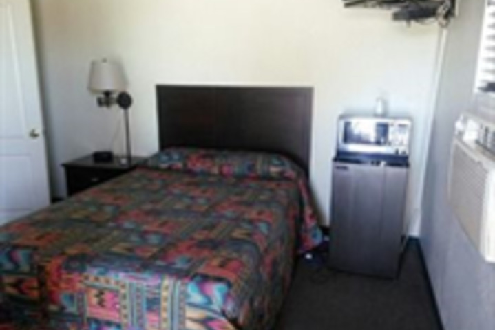 MOTEL 66