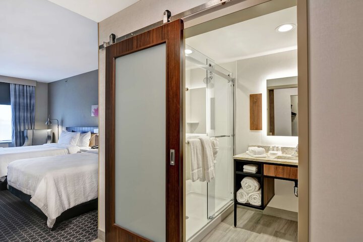 Room 20 of 39