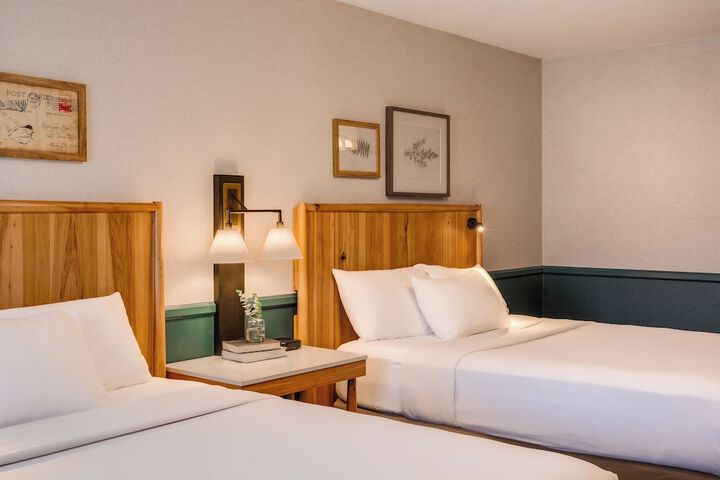 Ayres Lodge Alpine