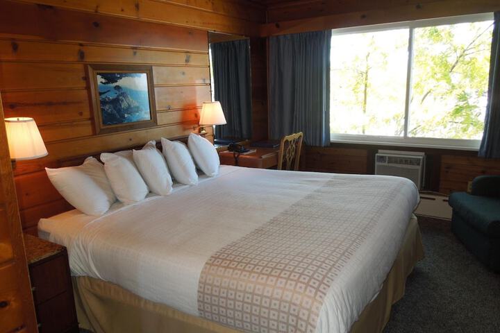 Room 47 of 63