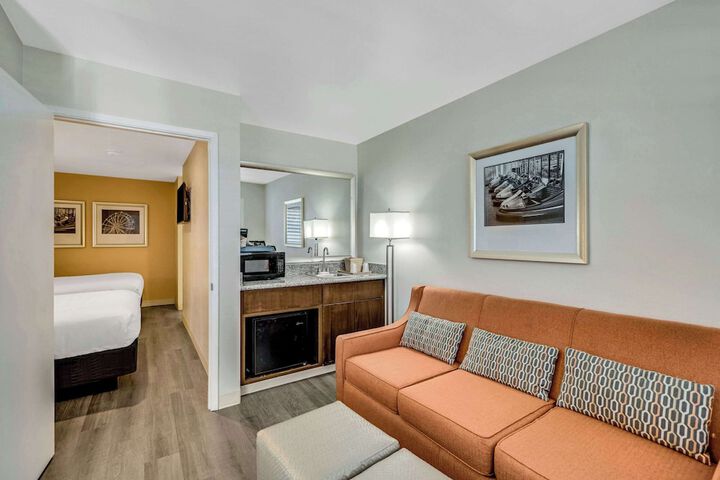 Room 35 of 44