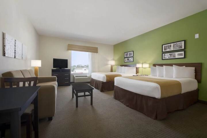 Room 6 of 15