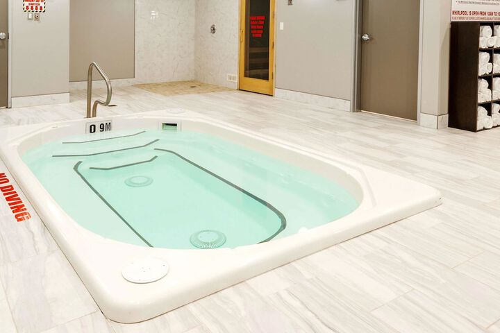 Ramada by Wyndham Moose Jaw