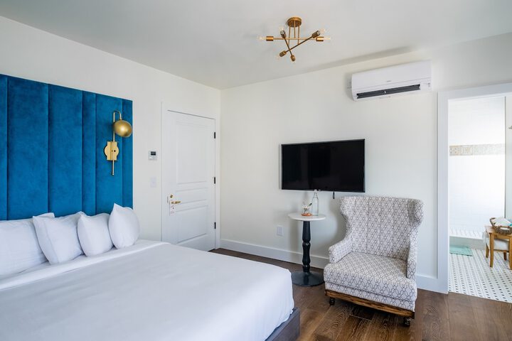 Room 65 of 72