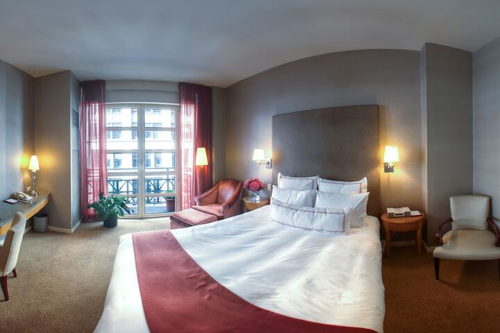 Room 19 of 44