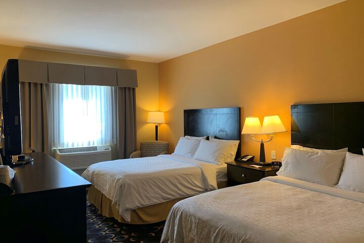 Room 19 of 40