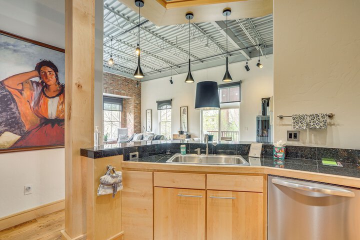 Near Trail: Dtwn Eagle Ranch Condo w / Balcony