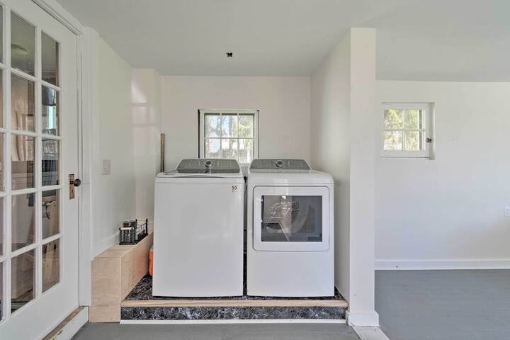 Walk to Beach! Sodus Point Escape w / Private Yard