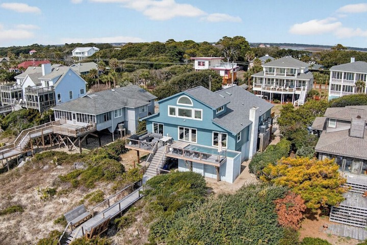 Lighthouse by Avantstay Beachfront View Home w / Pool Table & Ping Pong