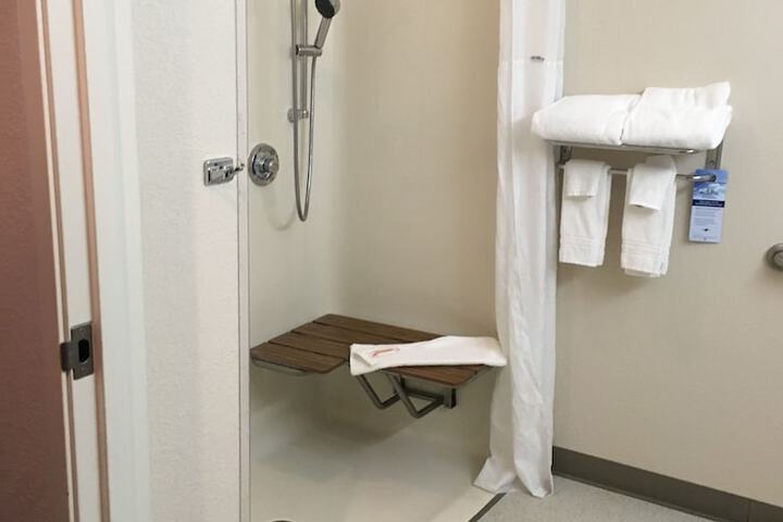 Room 33 of 53