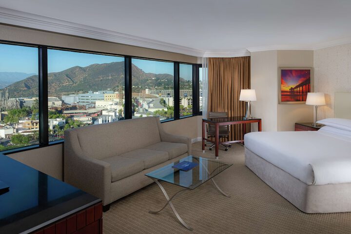 Room 51 of 83