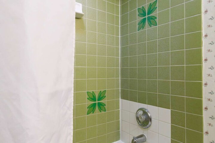 Room 35 of 67