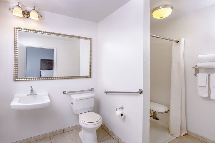 Beachfront Inn and Suites at Dana Point