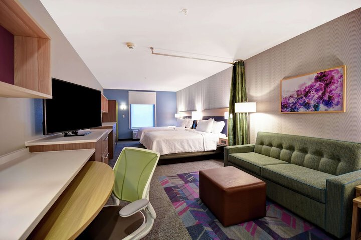 Room 11 of 35