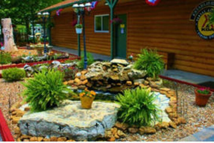 Kansas City East Oak Grove KOA