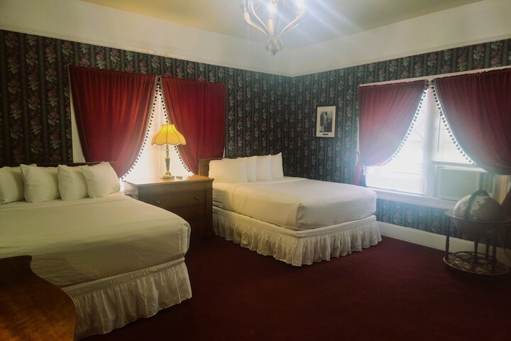 Room 18 of 52