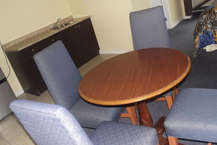 Room 34 of 46
