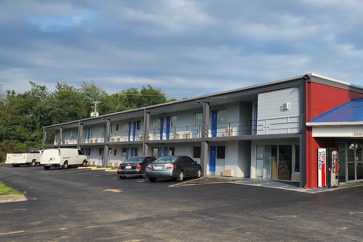 Hotel 6 of 23