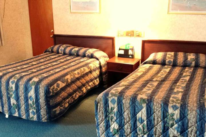 Room 14 of 32