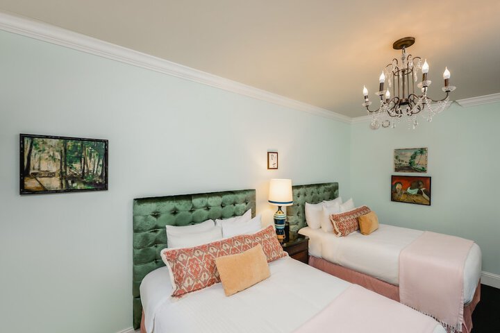 Room 40 of 95