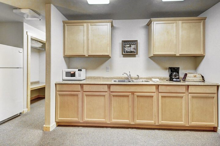Eagle Fire Lodge & Cabins