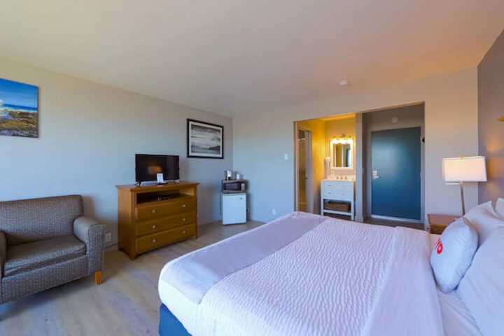 Waves Hotel NYE Beach - Newport OR