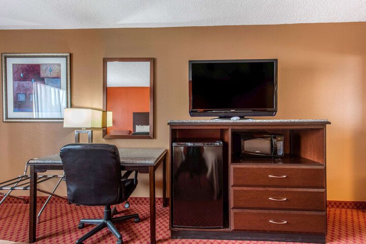 Room 17 of 43