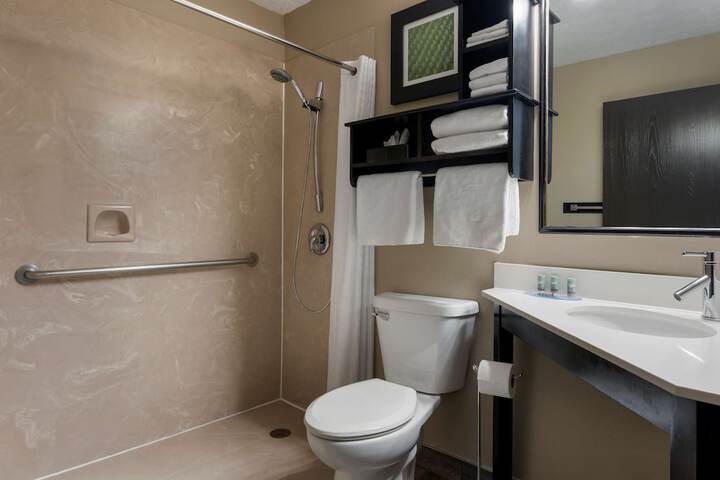 Room 16 of 25