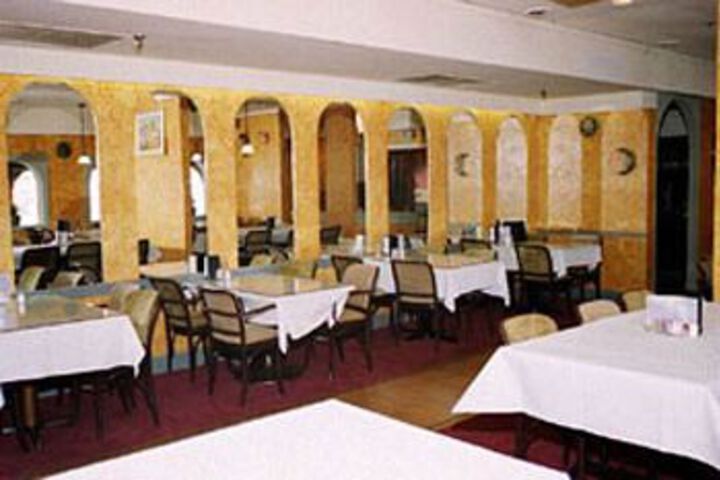 Rodeway Inn & Suites