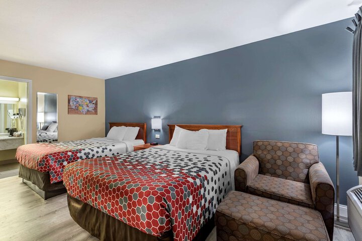 Room 16 of 21