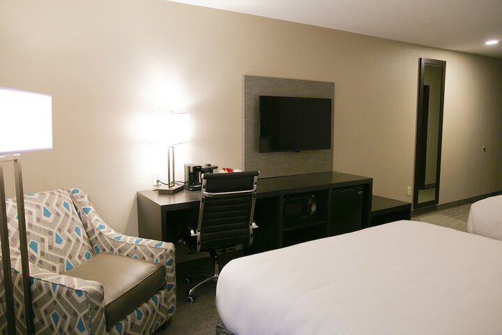 Room 22 of 35
