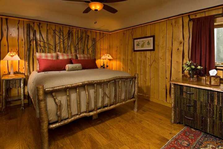 Room 43 of 60