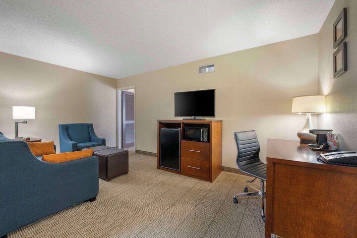 Room 17 of 35