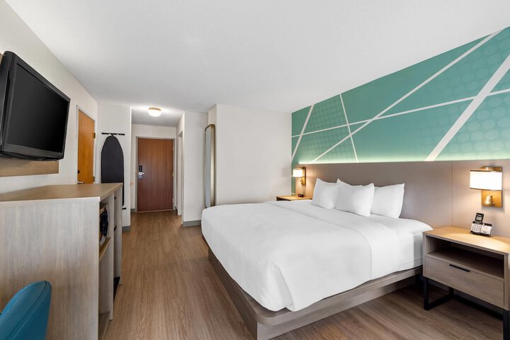 Comfort Inn & Suites and Conference Center