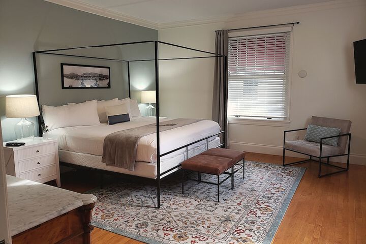 Room 25 of 57