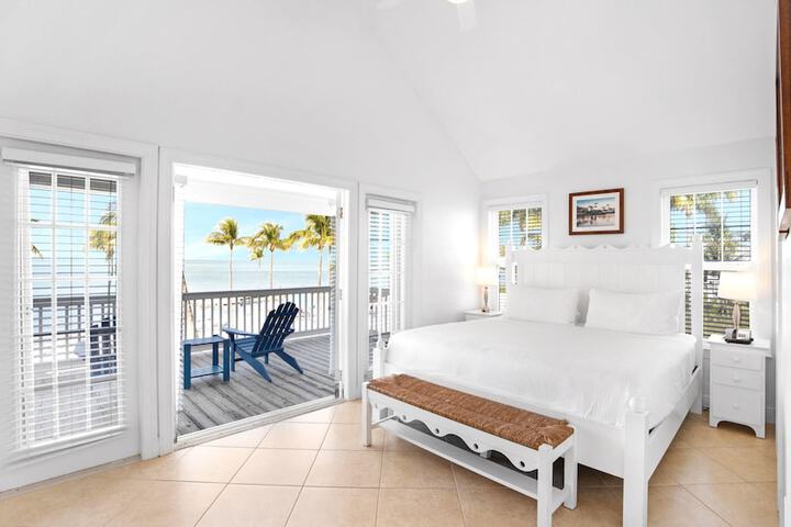 Tranquility Bay Beachfront Hotel and Resort